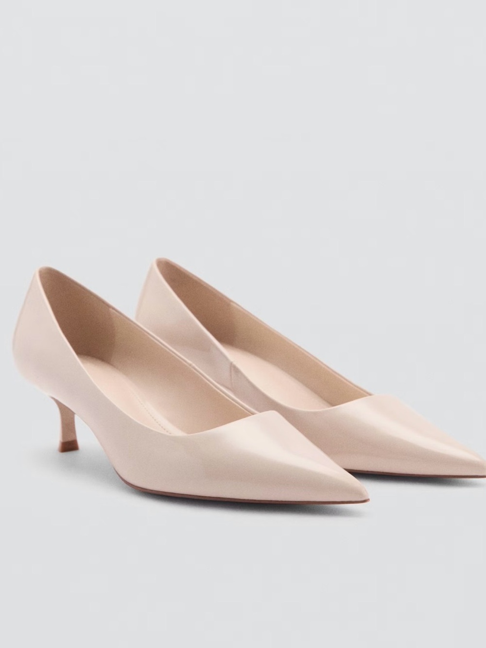 Elegant Pointed-Toe Kitten Heels
